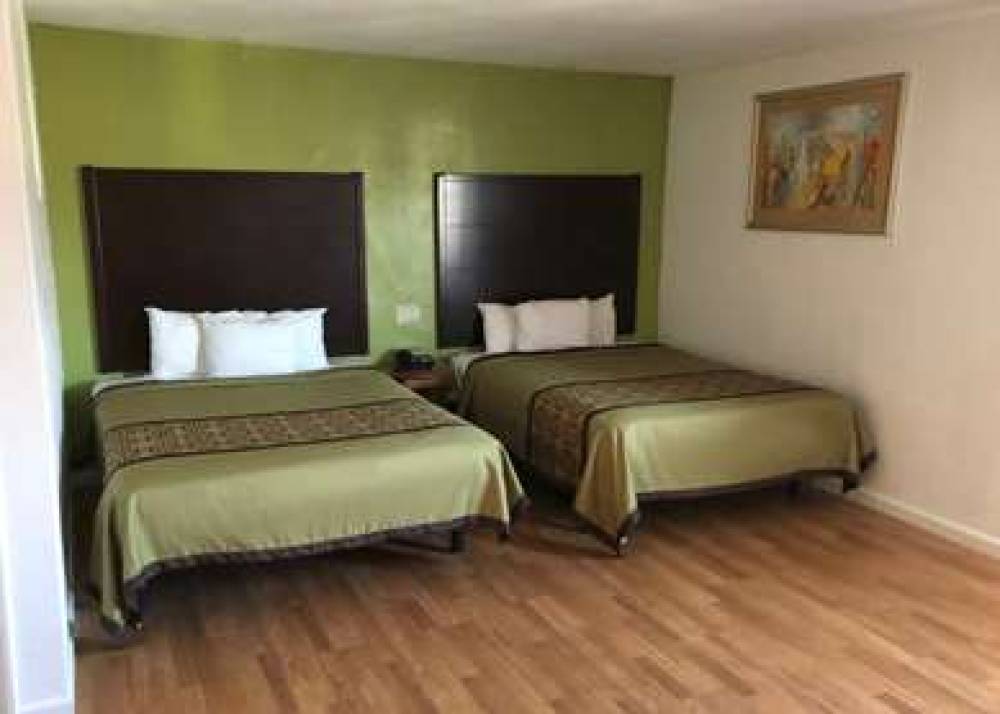 Americas Best Value Inn Visalia 9