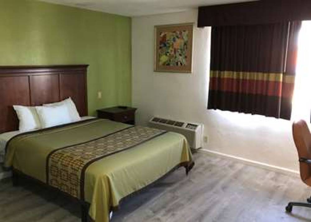 Americas Best Value Inn Visalia 6