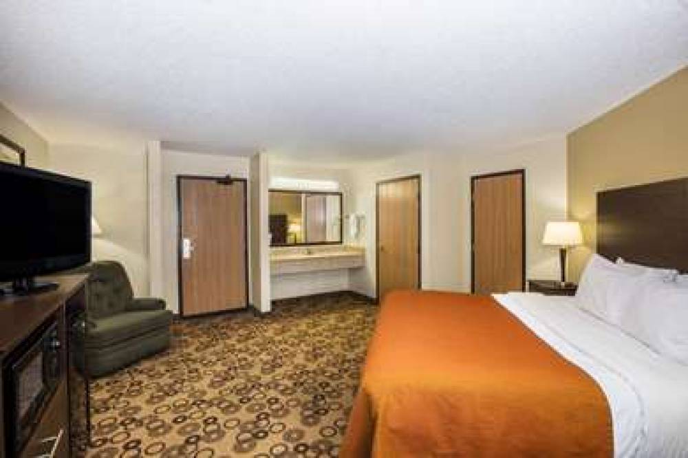 AmericInn By Wyndham Cedar Falls 9