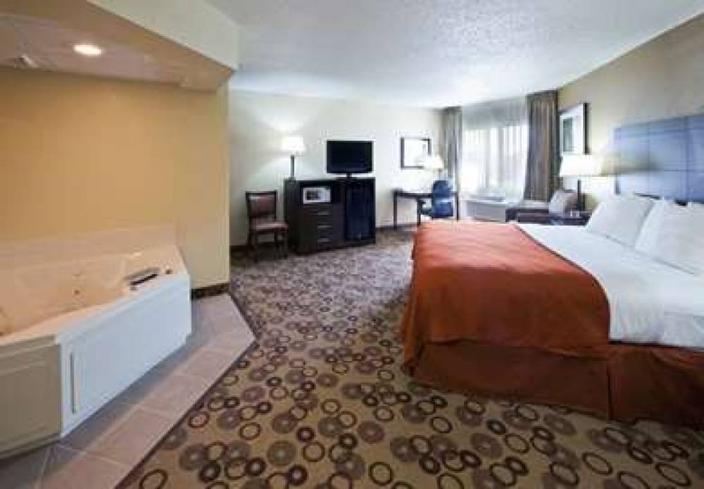 AmericInn By Wyndham Cedar Falls 10