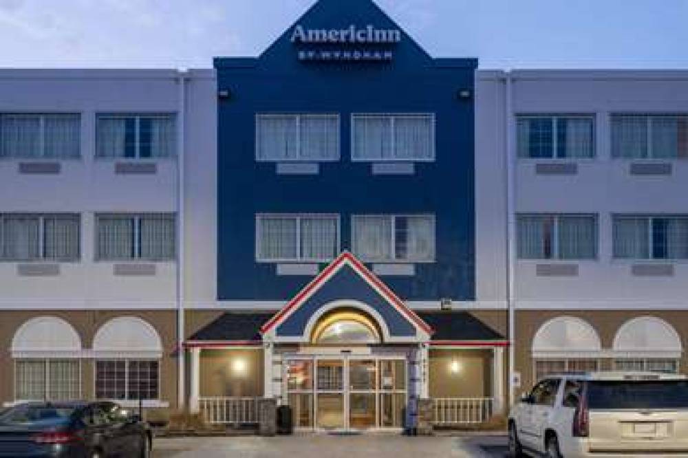 AMERICINN BY WYNDHAM CEDAR RAPIDS N 4