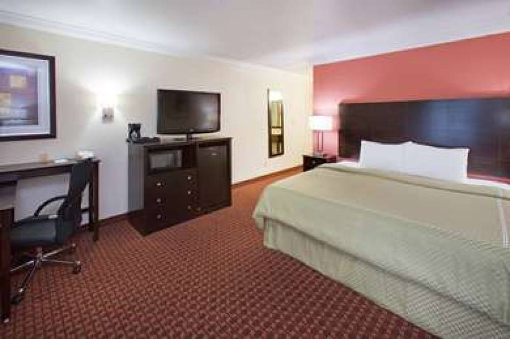 AmericInn By Wyndham Johnston Des Moines 9