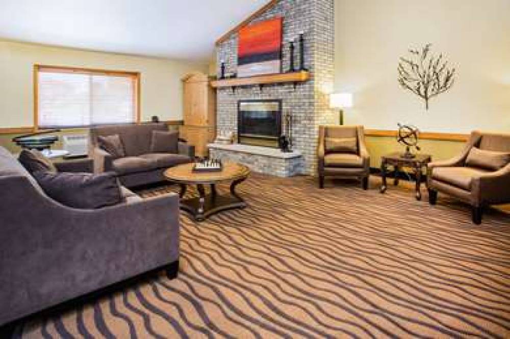 AmericInn By Wyndham Menomonie 3