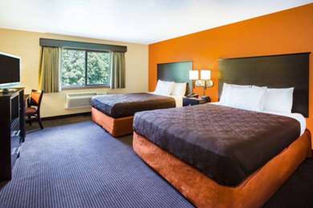 AmericInn By Wyndham Menomonie 9