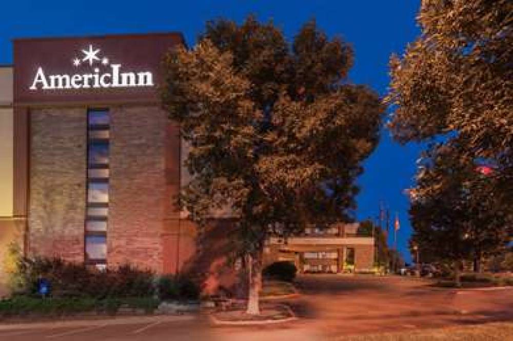 AmericInn By Wyndham Omaha 2