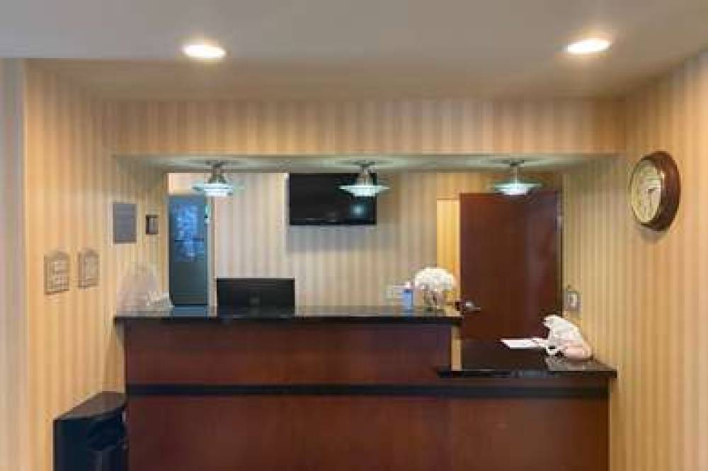 AMERICINN BY WYNDHAM OSHKOSH 3