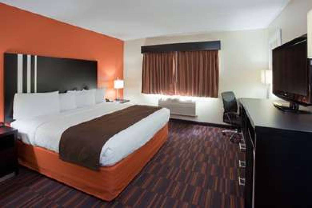 AmericInn By Wyndham Shakopee Near Canterbury Park 7