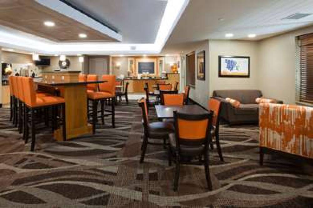 AMERICINN BY WYNDHAM, WAUPUN 5