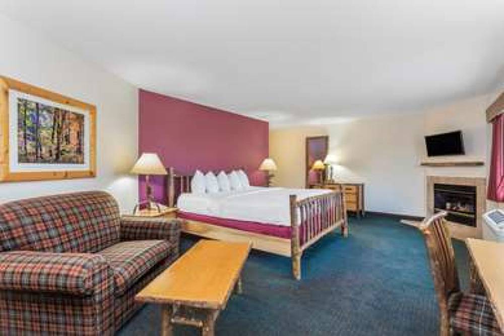 AmericInn By Wyndham Wisconsin Dells 7