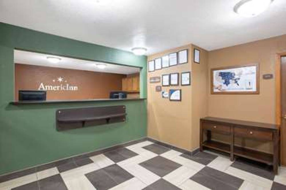 AmericInn Council Bluffs 4