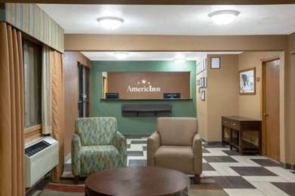 AmericInn Council Bluffs 5