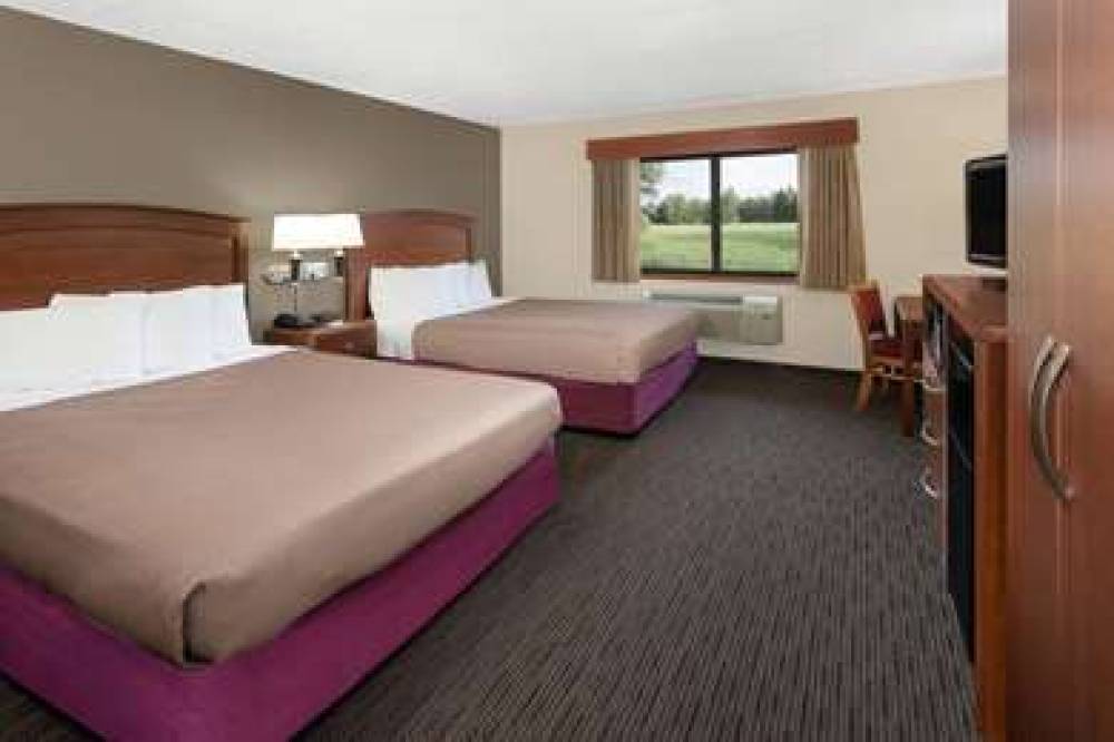 AmericInn Grundy Center 8