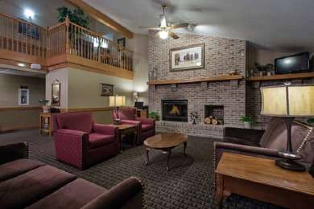 AmericInn Grundy Center 5