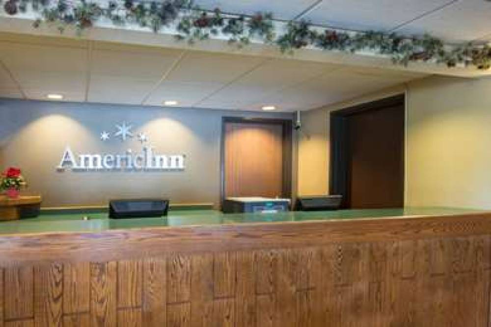 AmericInn Minocqua 4