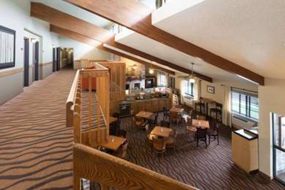 AmericInn Minocqua 5