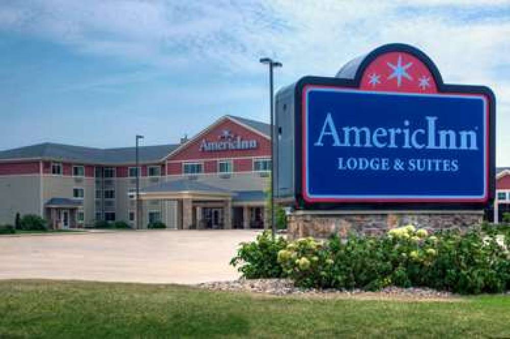 AmericInn Newton 3