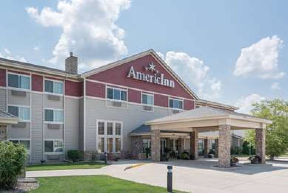 AmericInn Newton 1