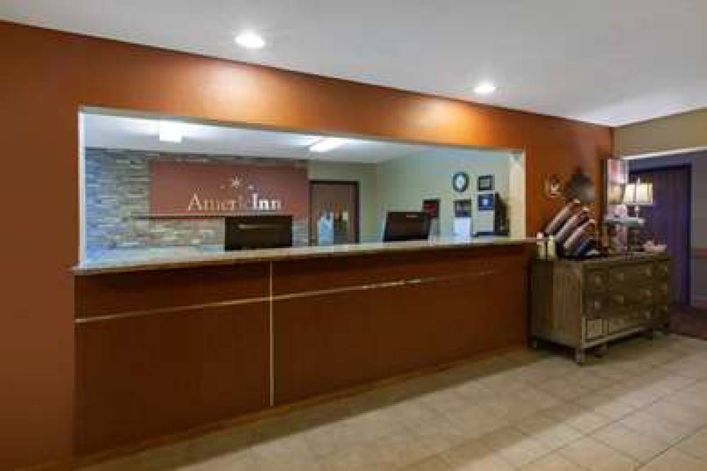 AMERICINN PETOSKEY 7