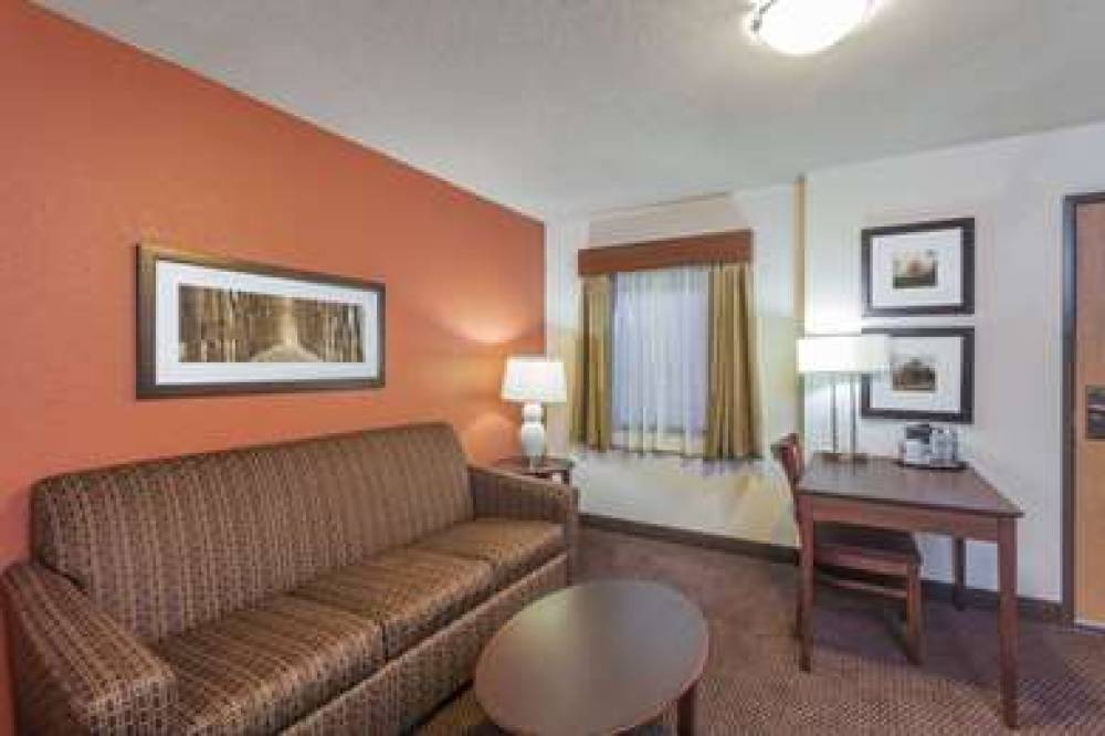 AmericInn White Bear Lake 9