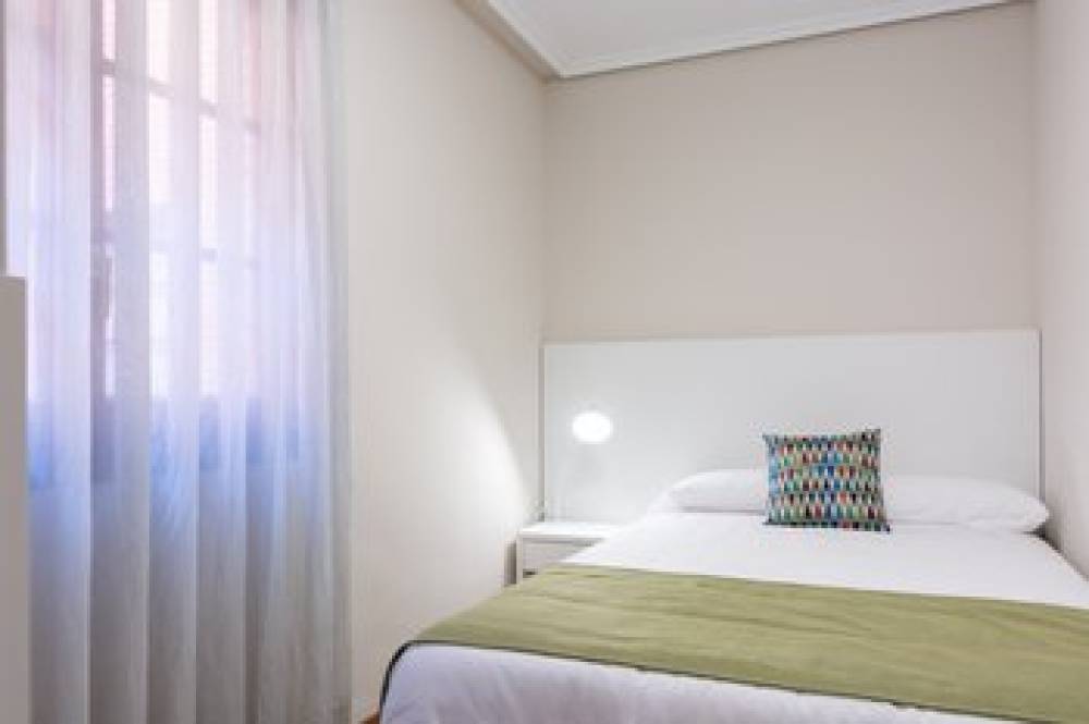 APARTHOTEL LOS GIRASOLES 8