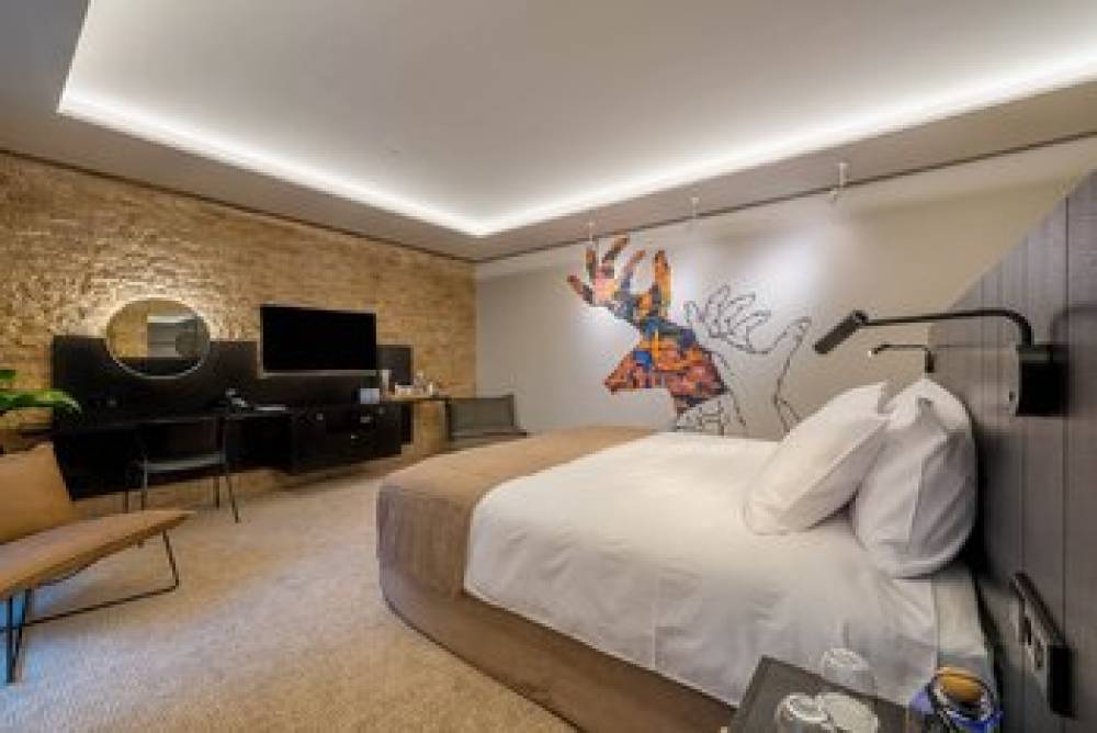 ARTAGONIST HOTEL 3