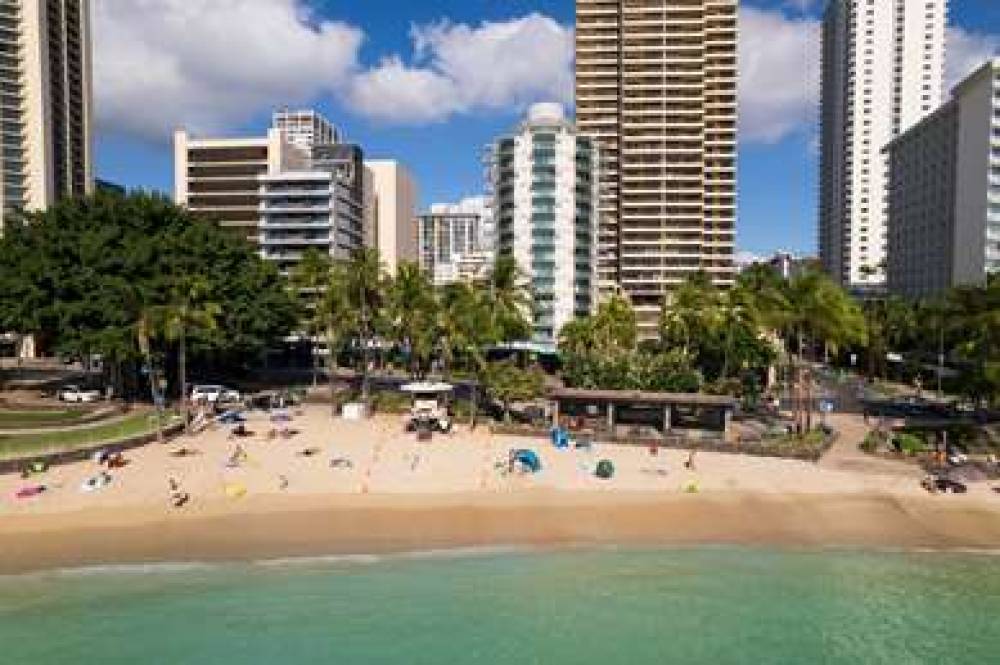 ASTON WAIKIKI CIRCLE HOTEL 1