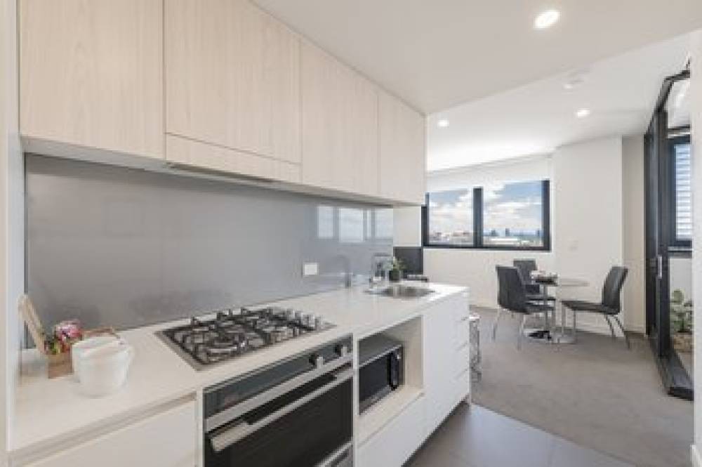 ASTRA APARTMENTS NEWCASTLE E 2