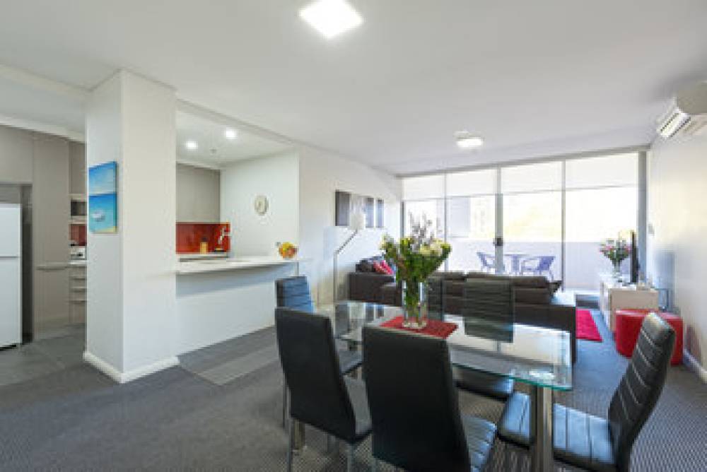 ASTRA APARTMENTS NORTH SYDNEY 7