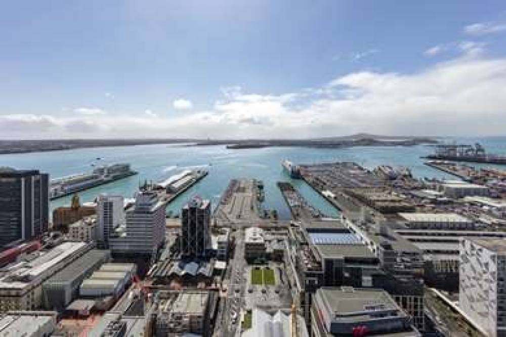 AUCKLAND HARBOUR SUITES 2