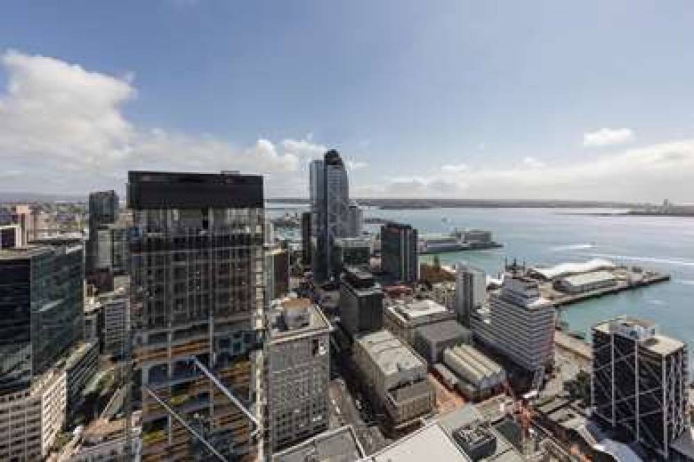 AUCKLAND HARBOUR SUITES 5