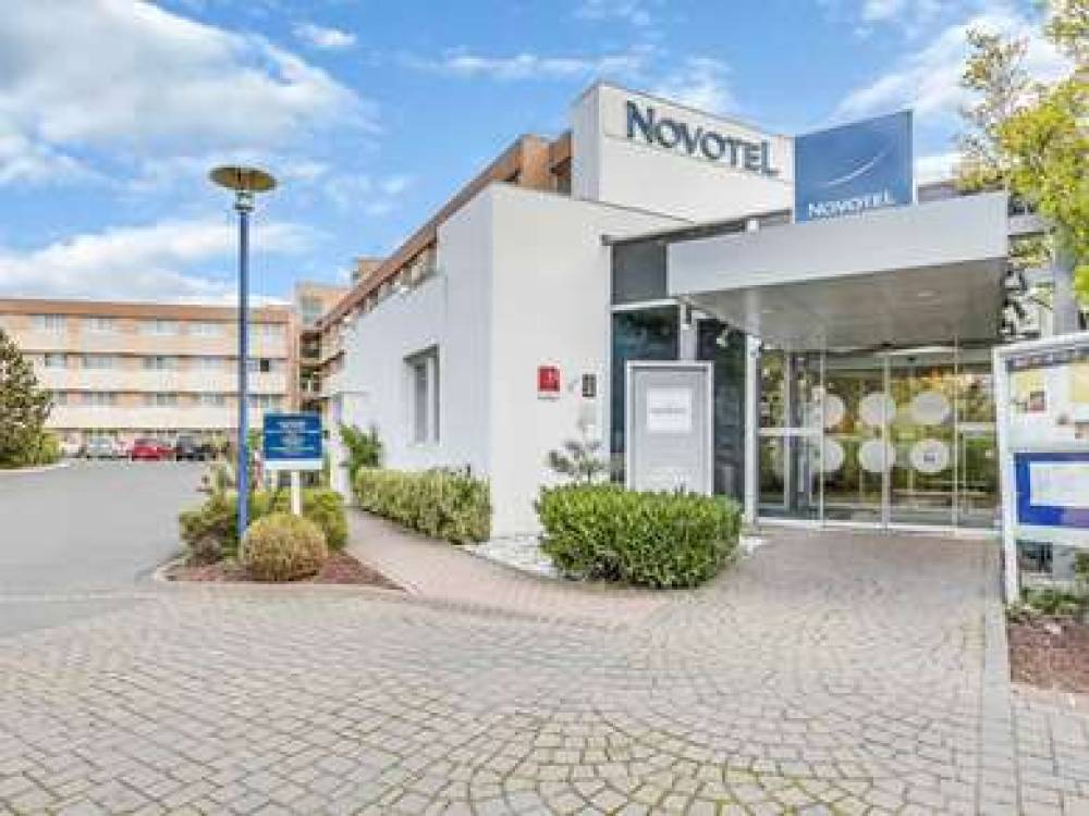 B-B HOTEL CERGY PORT 1