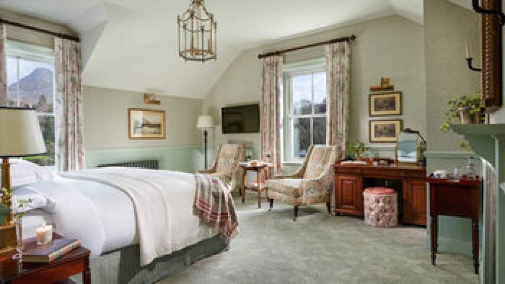 BALLYNAHINCH CASTLE HOTEL 3