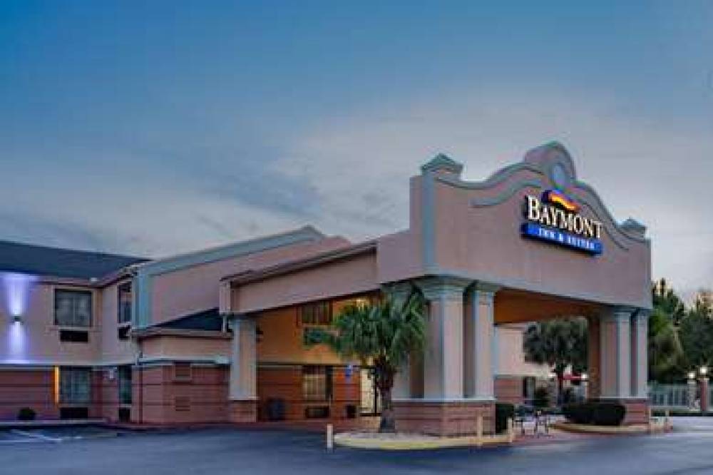 BAYMONT BY WYNDHAM HINESVILLE FORT 4