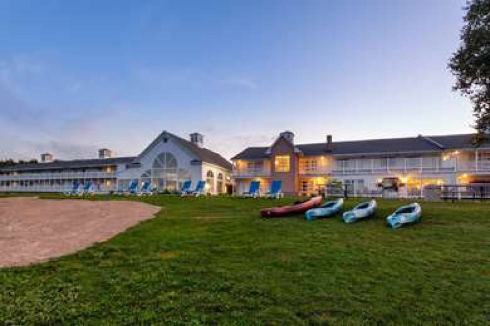 BAYMONT BY WYNDHAM, ST. IGNACE LAKE 3