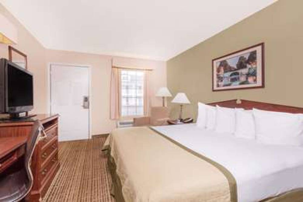 Baymont Inn & Suites Albany At Albany Mall 7