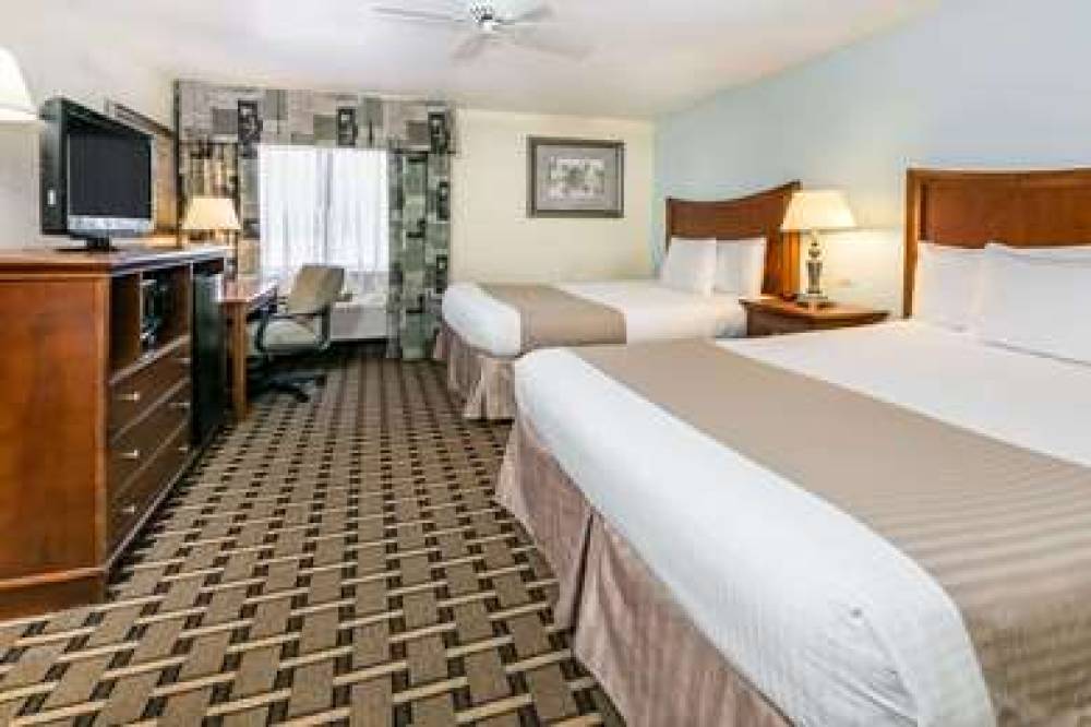 Baymont Inn & Suites Arlington At Six Flags Dr 6