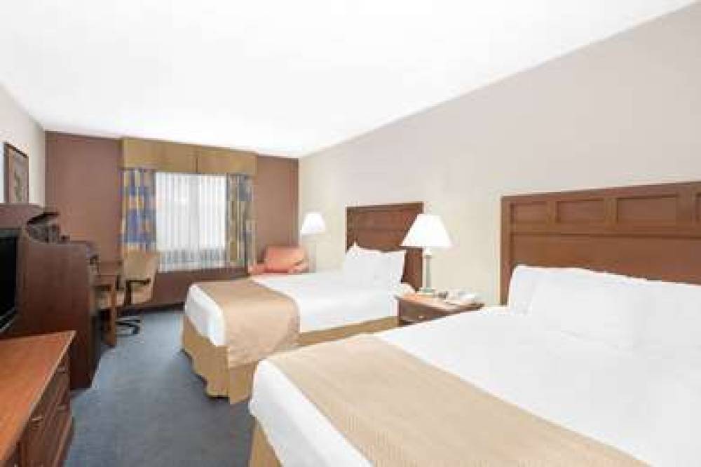 Baymont Inn & Suites Boone 6