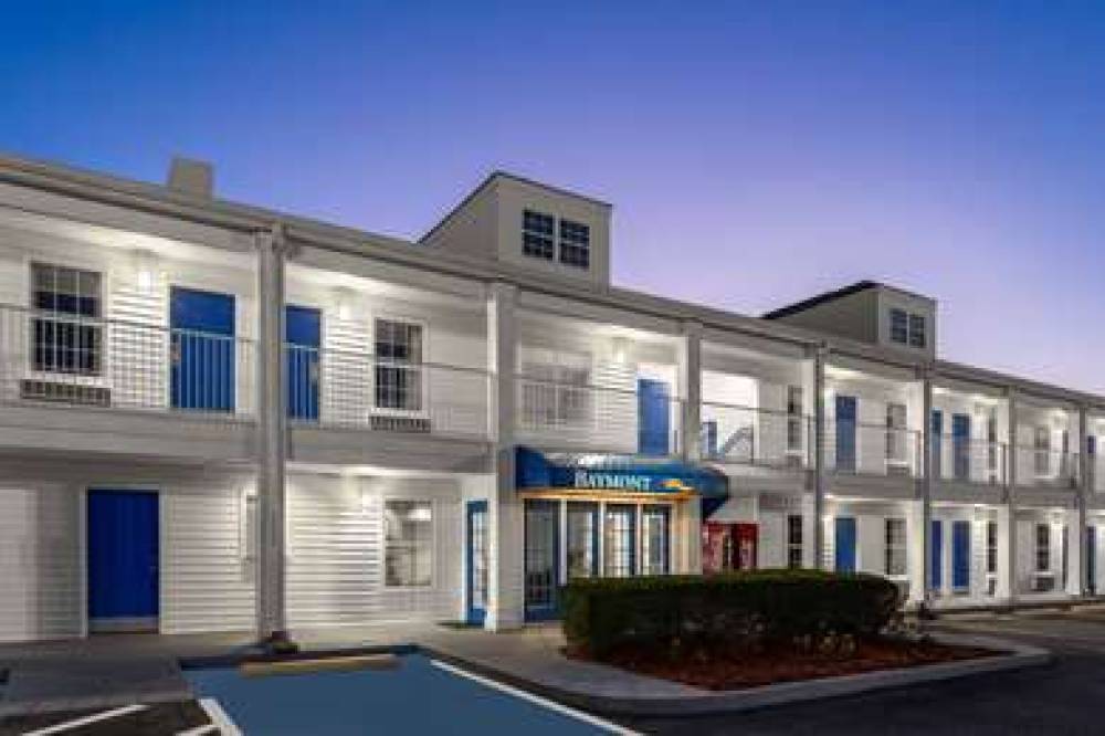 Baymont Inn & Suites Brunswick GA 4