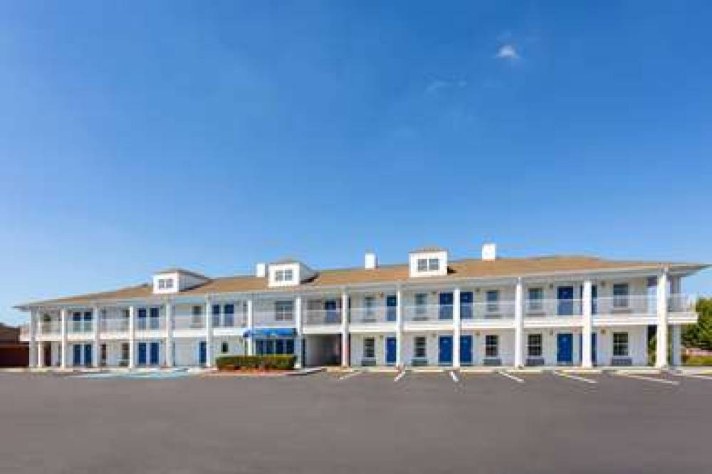 Baymont Inn & Suites Brunswick GA 3