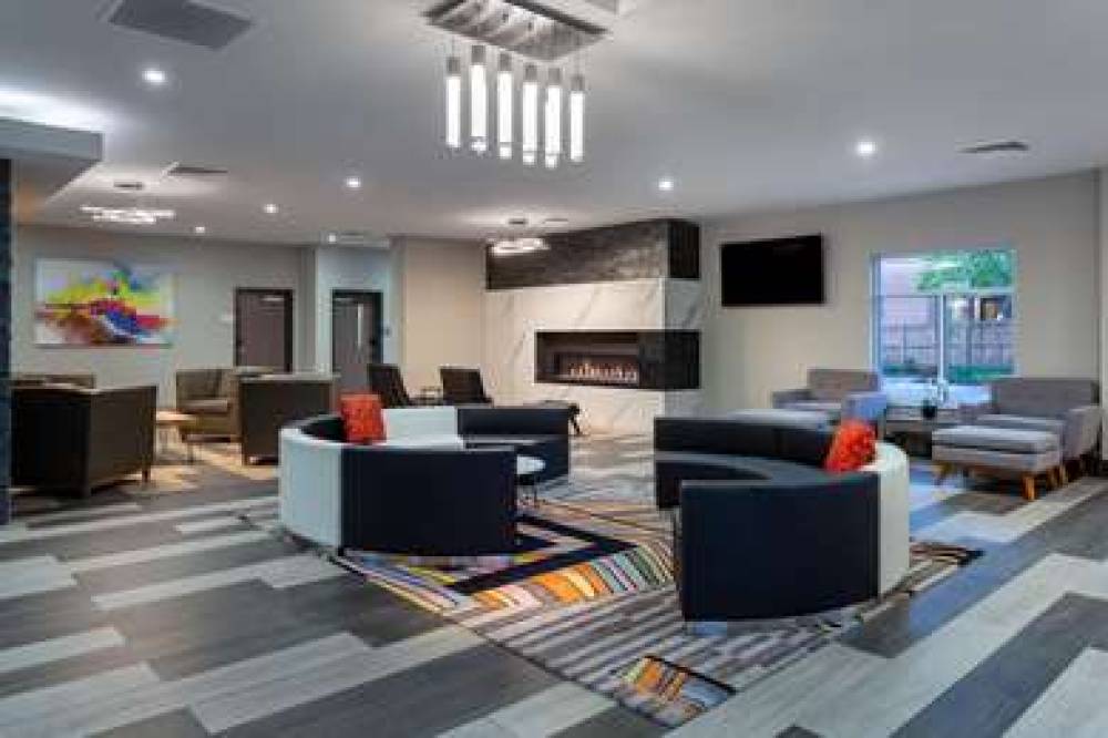 BAYMONT INN & SUITES BY WYNDHAM MAD 8