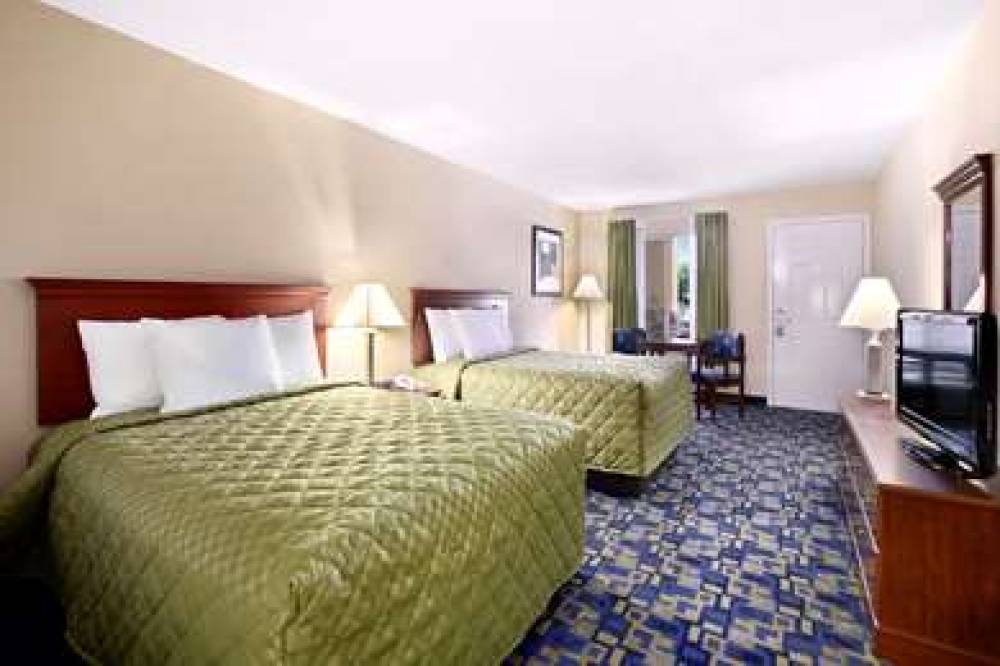 Baymont Inn & Suites Chocowinity/Washington 4