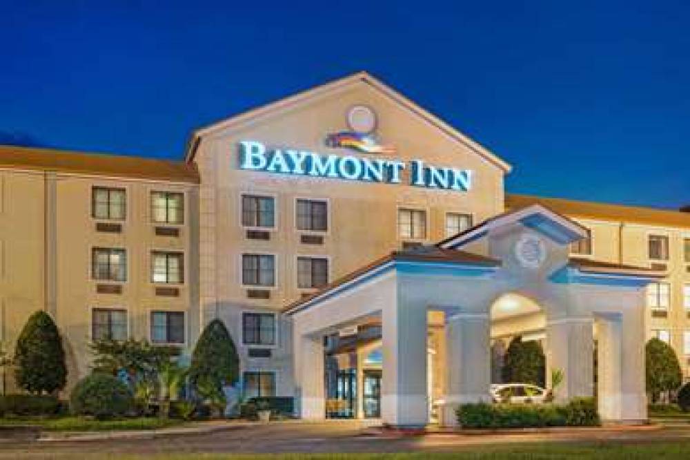 Baymont Inn & Suites Conroe