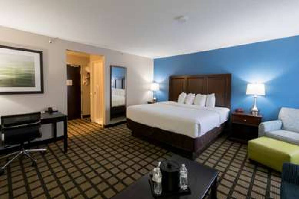 Baymont Inn & Suites Detroit Airport/Romulus 7