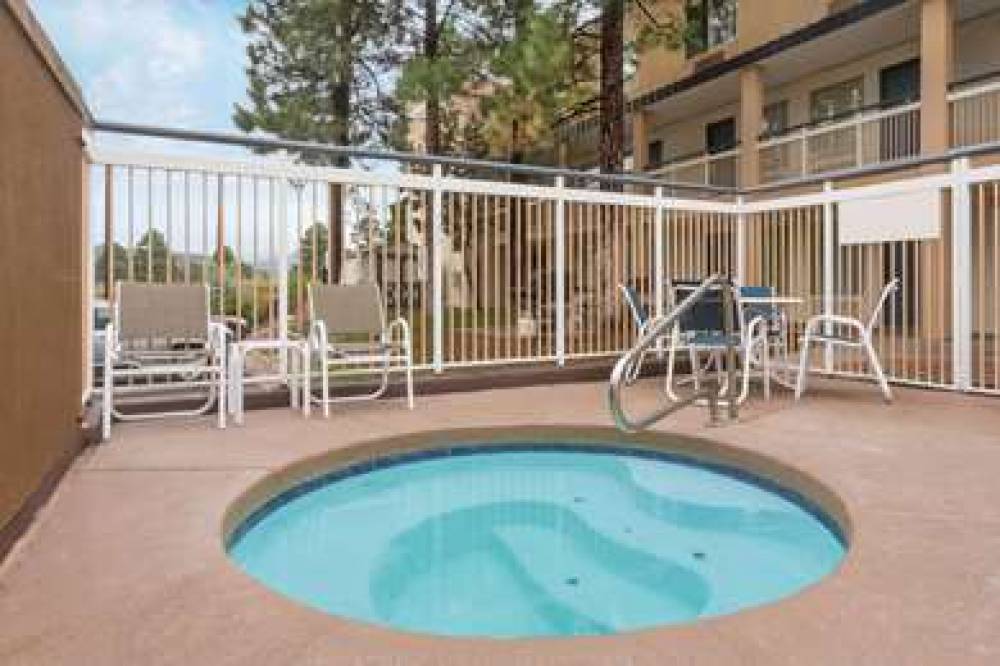 BAYMONT INN & SUITES FLAGSTAFF 4