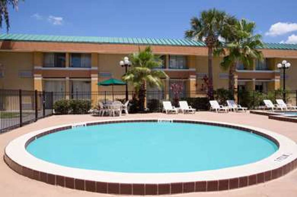 Baymont Inn & Suites Florida Mall 6