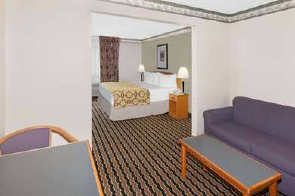 Baymont Inn & Suites Fort Wayne 9