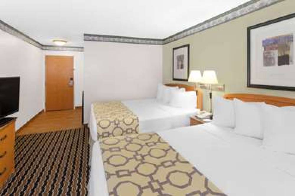 Baymont Inn & Suites Fort Wayne 7