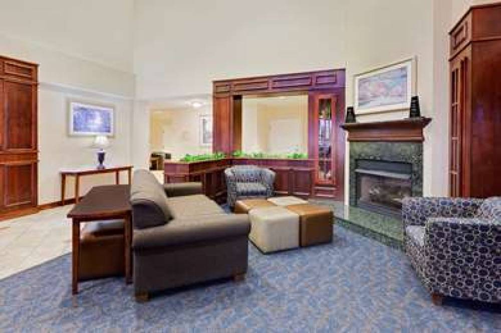 Baymont Inn & Suites Grand Rapids SW/Byron Center 2