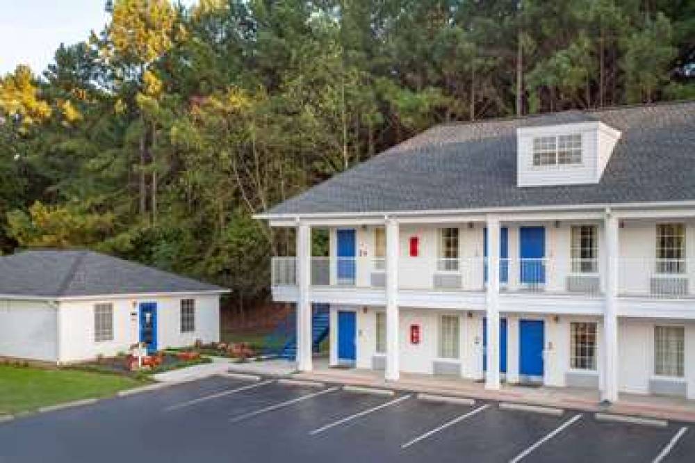 Baymont Inn & Suites Greenwood