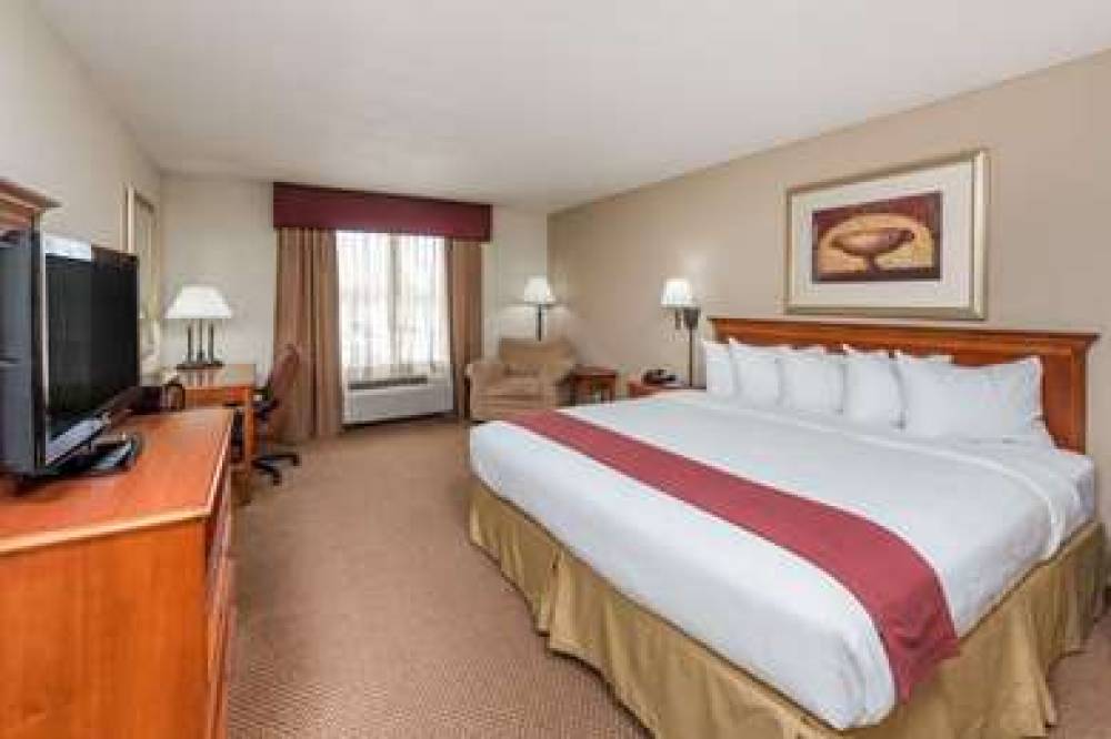 BAYMONT INN SUITES HIGHLAND 7